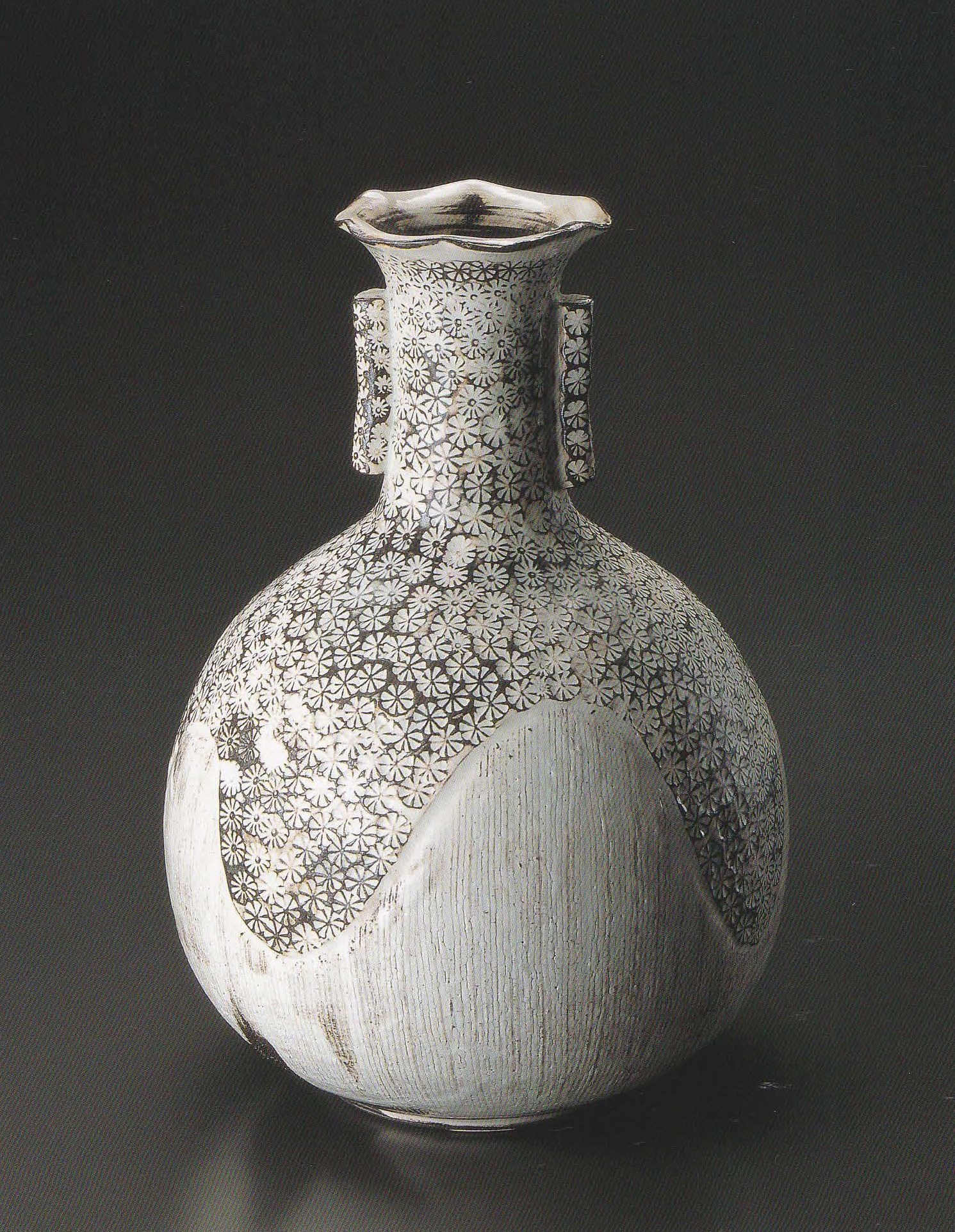 粉引花器 金田誠作 粉引の白の美しさ モダンなフォルム 金海窯の流れ 